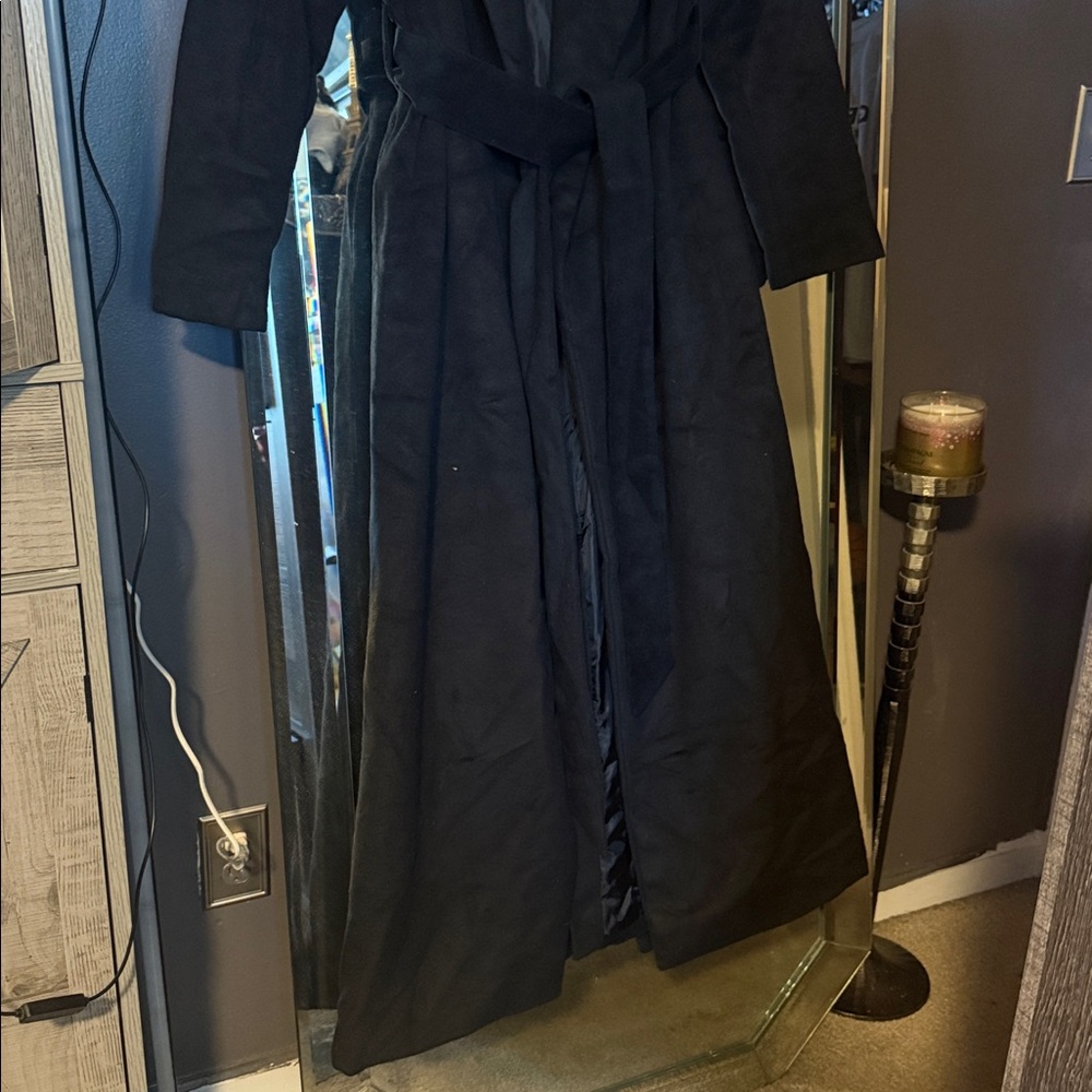 Floor length pea coat size small - Picture 2 of 5